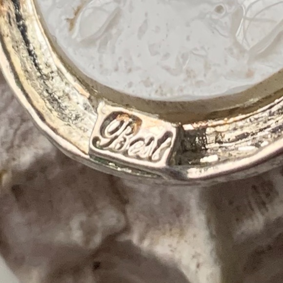 Vintage Dragonfly Mother of Pearl pendant/brooch. - Picture 6 of 6